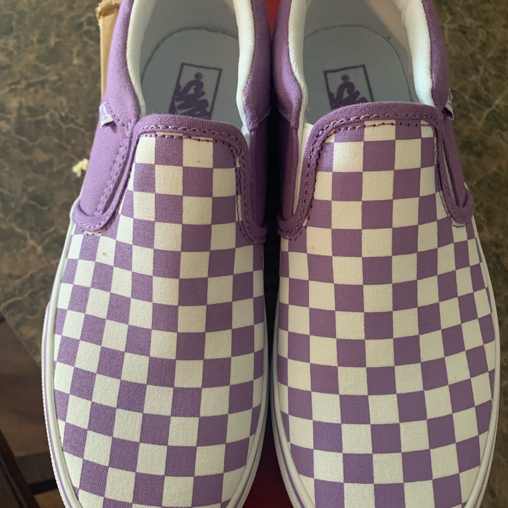 Vans - Picture 2 of 5